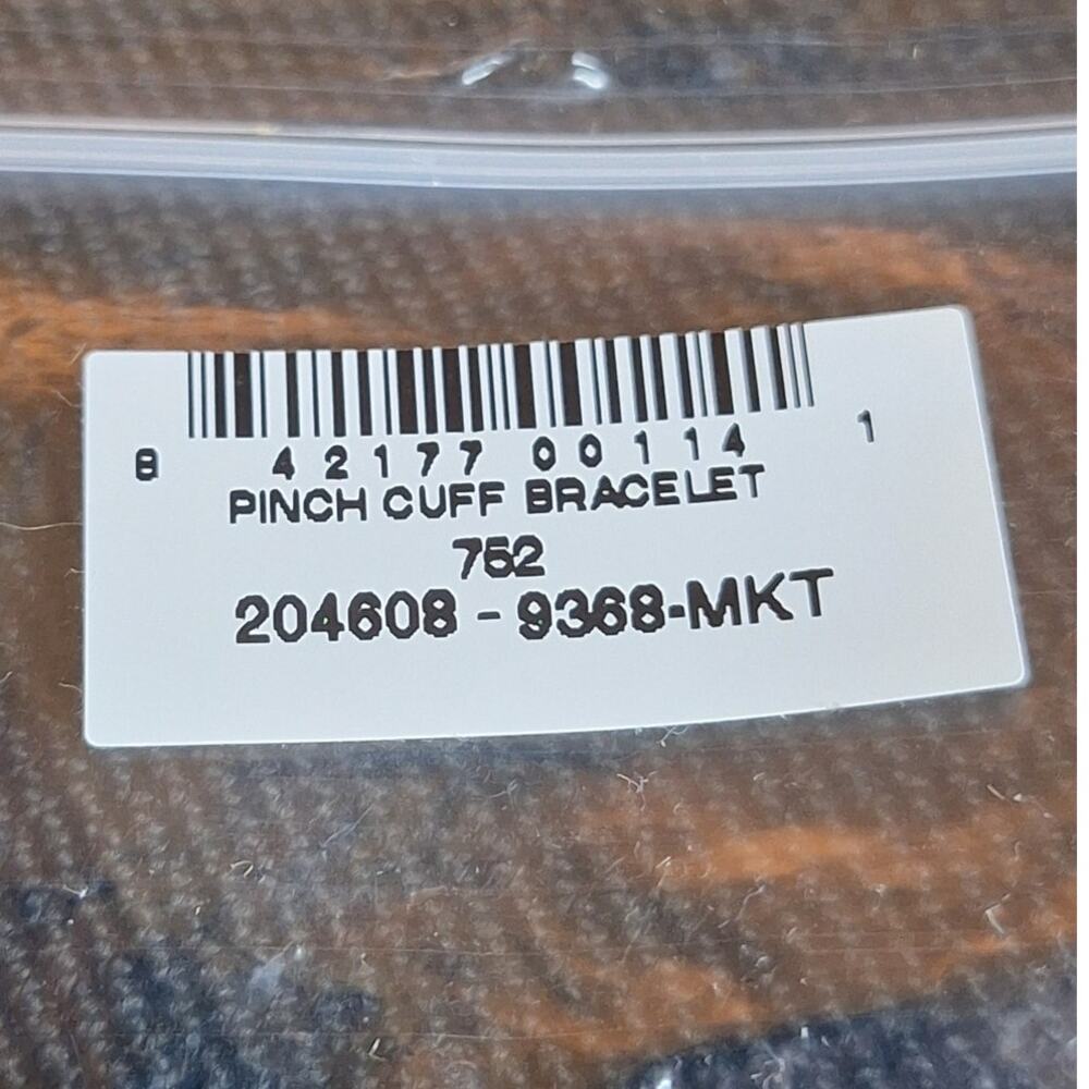 Kendra Scott Pinch Cuff Bracelet Color Bar Bronze Classic Lightweight Minimalist - Picture 5 of 6